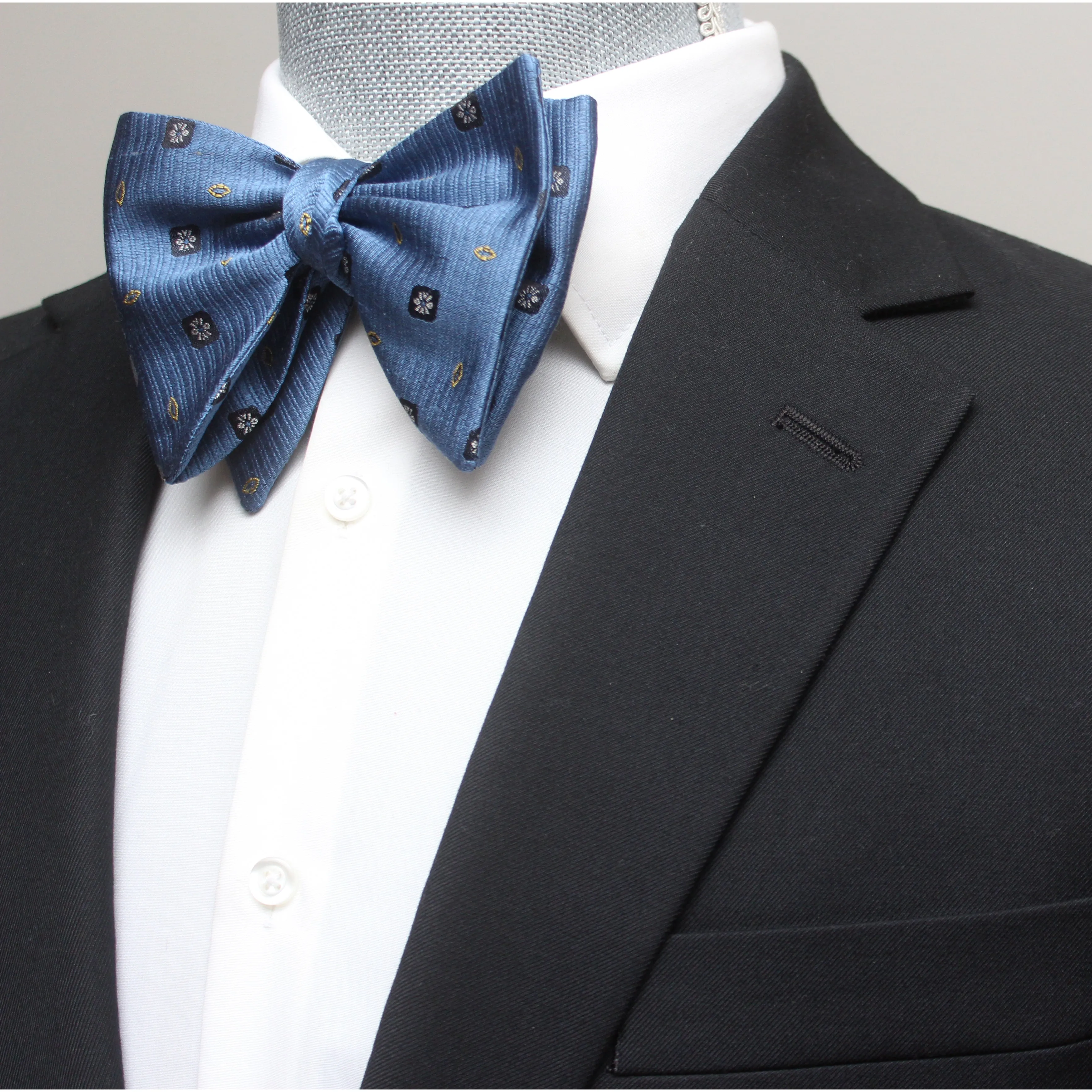 Big Butterfly Blue Ornament Silk Bow Tie