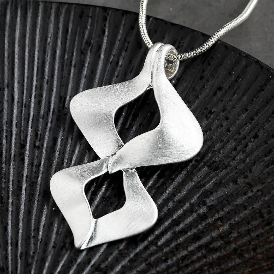Fashion Geometric Pendant Necklaces Gothic Chain Necklaces Jewelry Handmade Pendant For Women