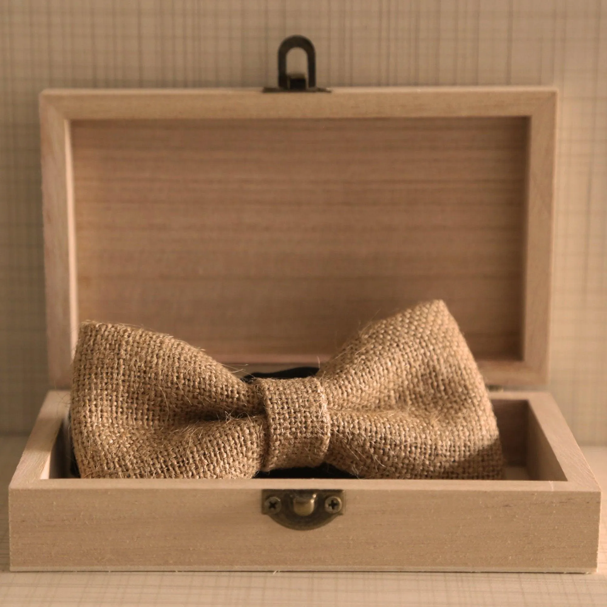 Natural Burlap Jute bow tie - Mandujour Handmade