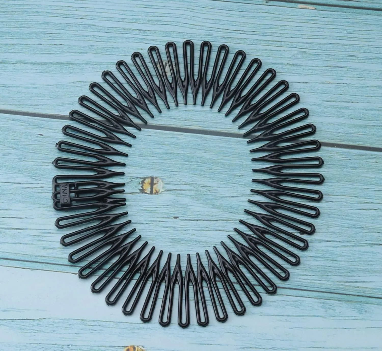 Sowaka 4 Pcs Circular Stretch Comb Plastic Black Brown Circle Spring Headband Flexible Hair Wrap Holder Hair Comb for Women Girls Outgoing Sports Hair Accessories (Round - Multi Color)