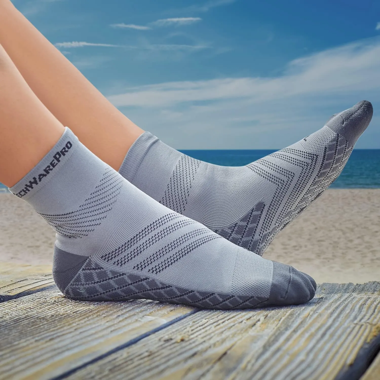 TechWare Pro Plantar Fasciitis Socks  Cushion Ankle Compression Socks Women & Men. Achilles Tendonitis Brace & Arch Support