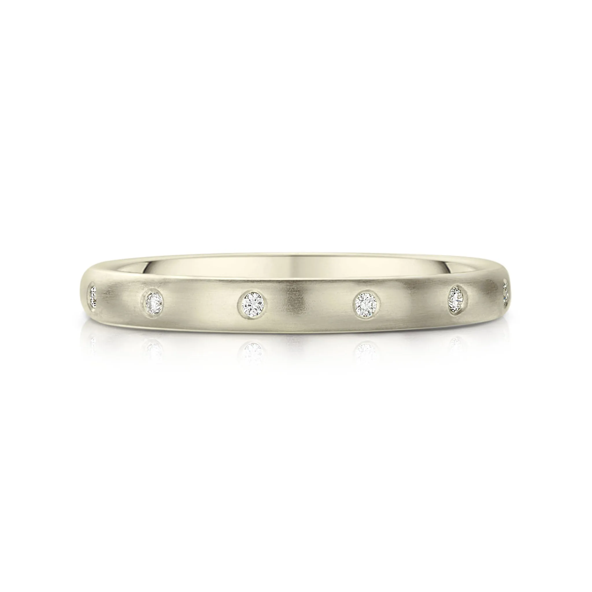 Traditional 12-diamond 3mm Wedding Ring in 18ct White Gold