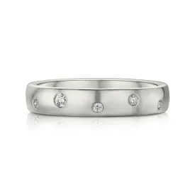 Traditional 12-diamond 4mm Constellation Ring in Platinum