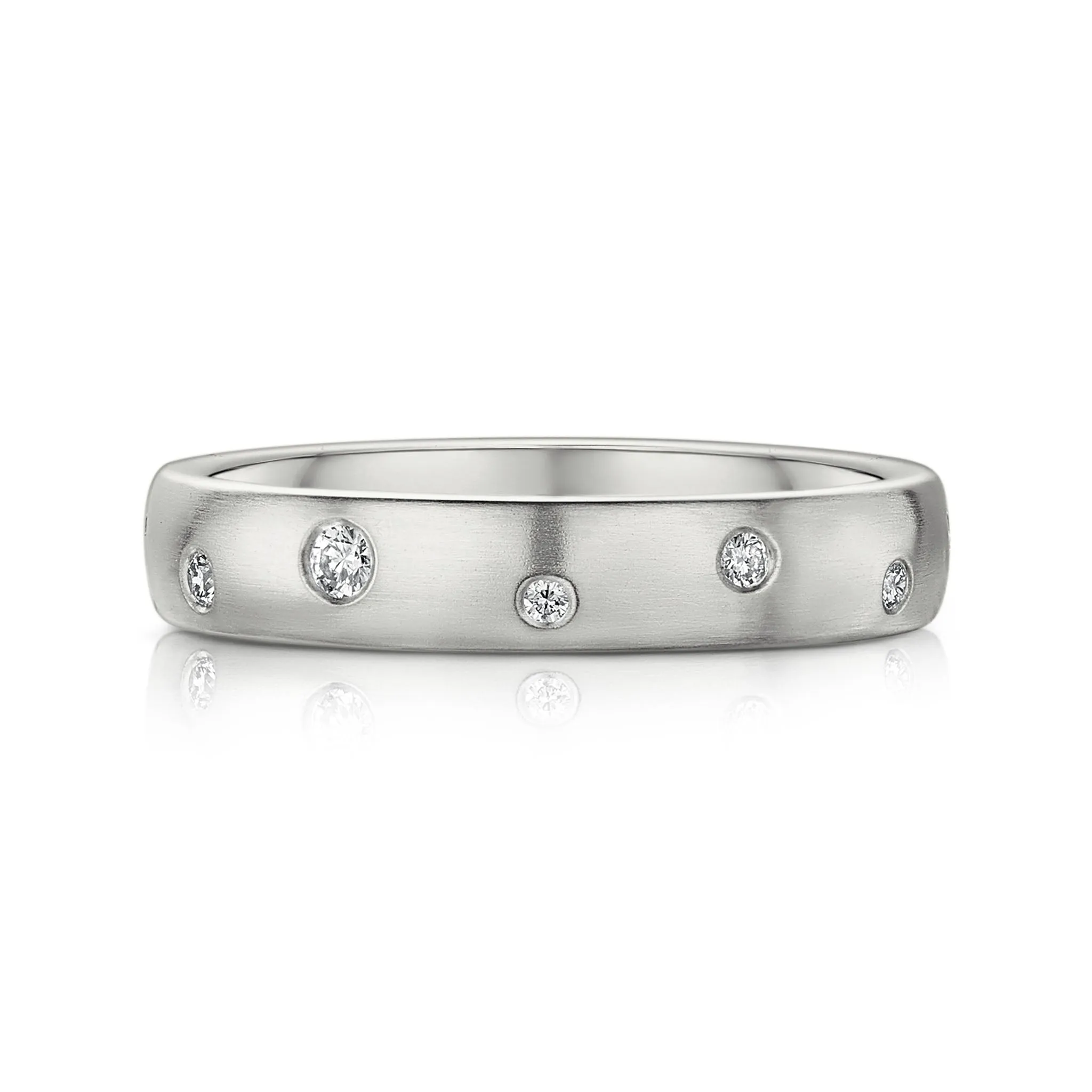 Traditional 12-diamond 4mm Constellation Ring in Platinum