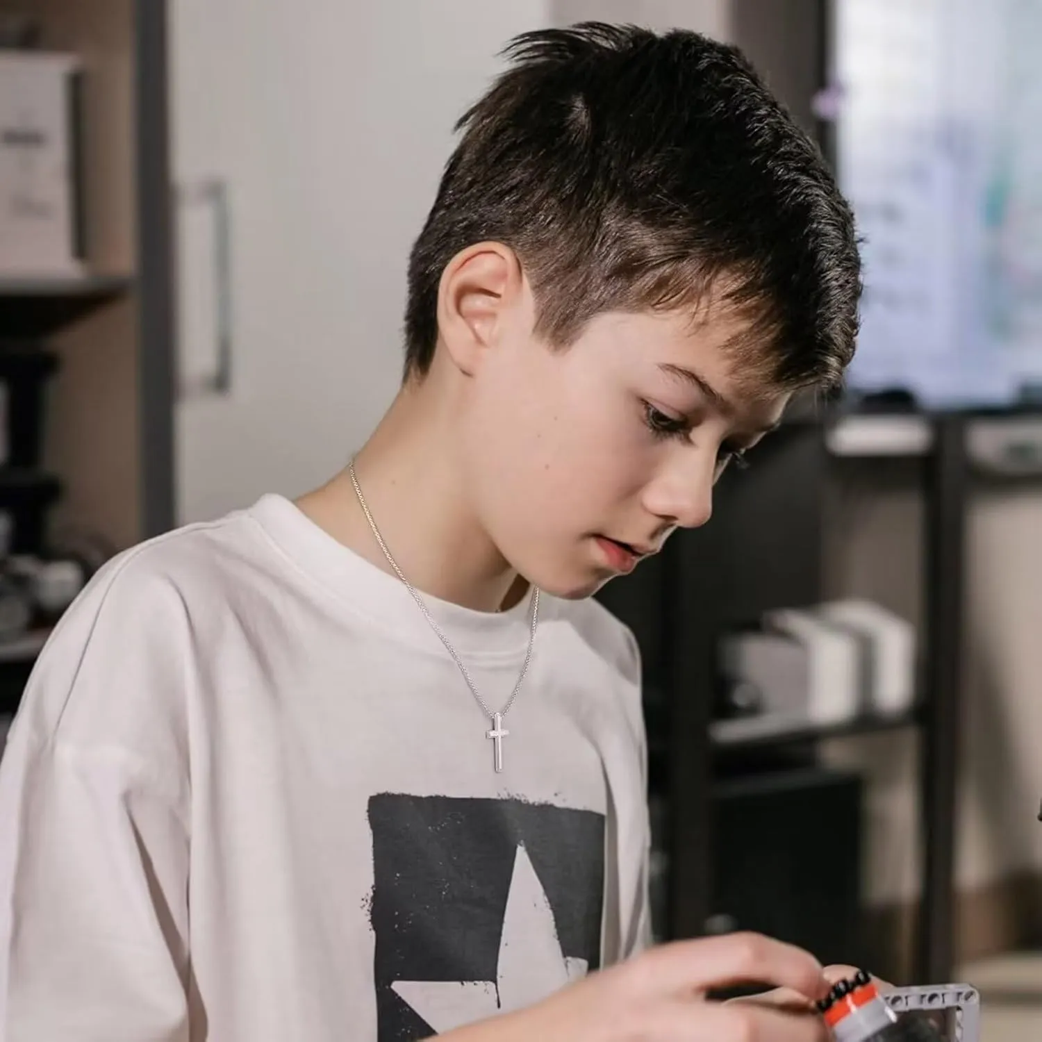 Ursteel 925 Sterling Silver Cross Necklace for Men Women - 18K White Gold Plated Stainless Steel Diamond Cut Silver Chain Cross Jewelry 16-24 Inches